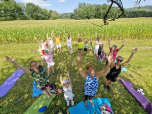 KIDS, YOGA, CHILDREN, FAMILY, ASHRAM, EUROPE, RETREAT, MEDITATION